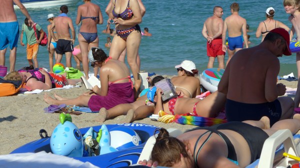 Allez donc vous faire bronzer